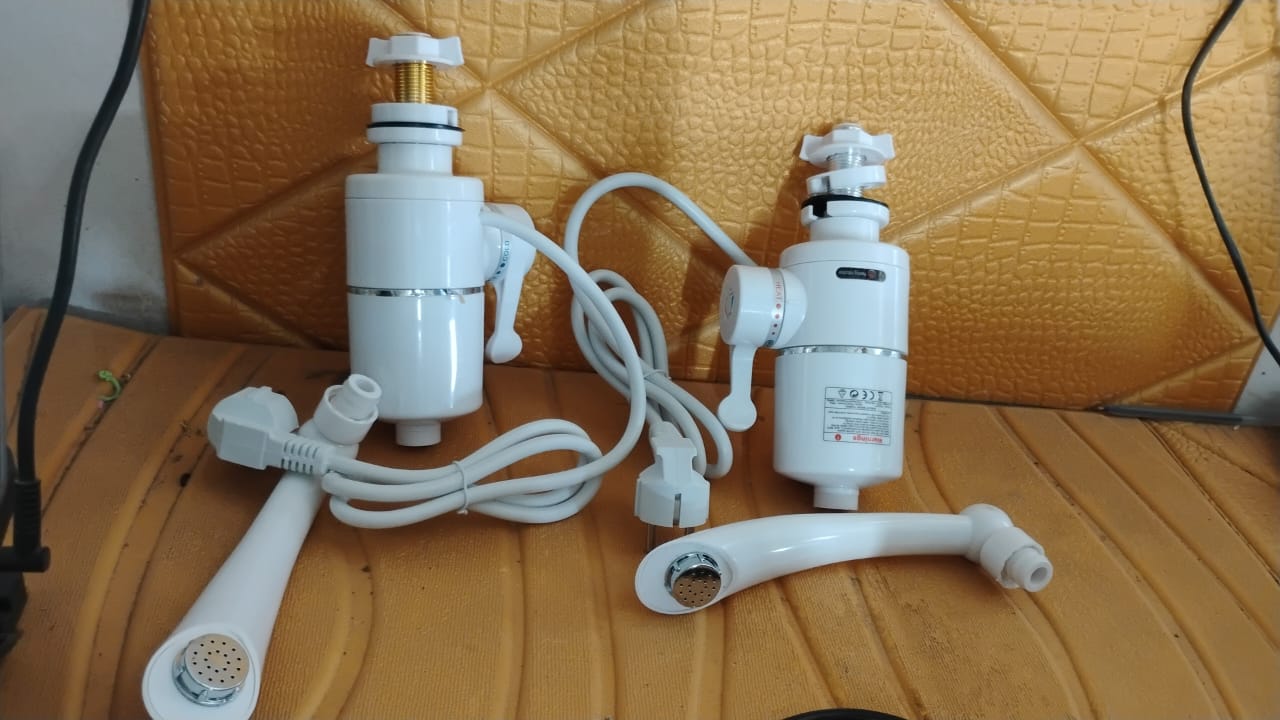 Instant Heating Electric Water Heater Faucet Tap (1 Pc / Mix Design) Instant Heating Electric Water Heater Faucet Tap (1 Pc / Mix Design)